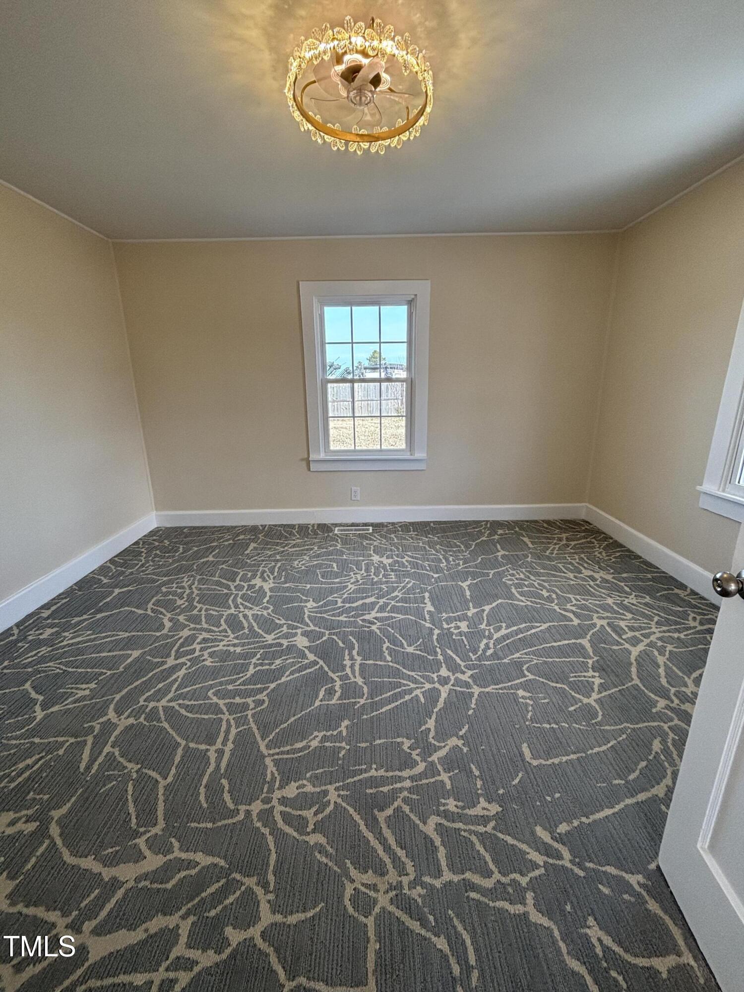 211 Satterwhite Point Road Henderson, NC 27537 - Photo 11 of 13 IMG_8801