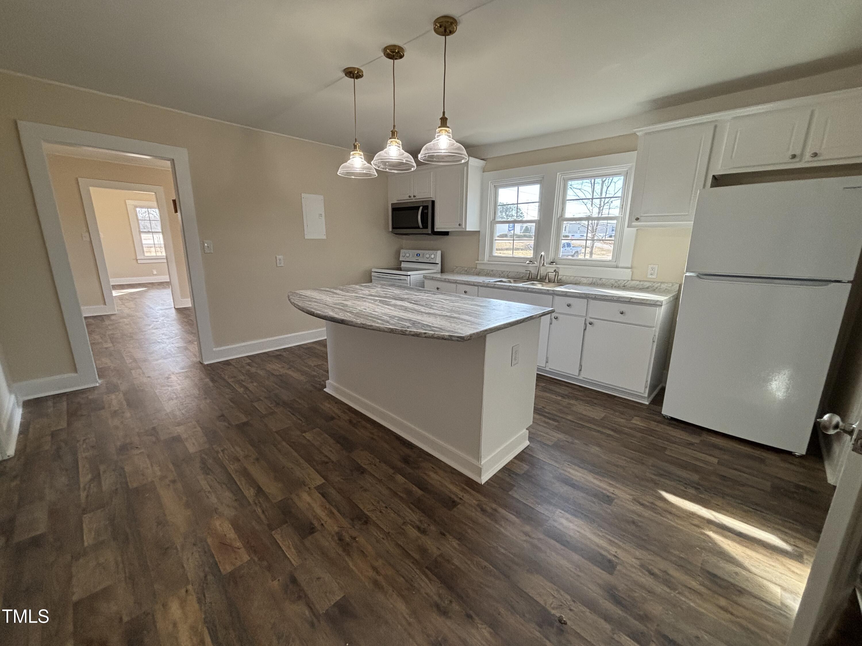 211 Satterwhite Point Road Henderson, NC 27537 - Photo 6 of 13 IMG_8805