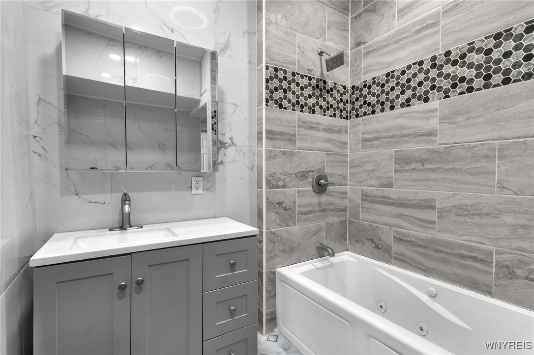 218 Potters Road Buffalo, NY 14220 - Photo 21 of 46