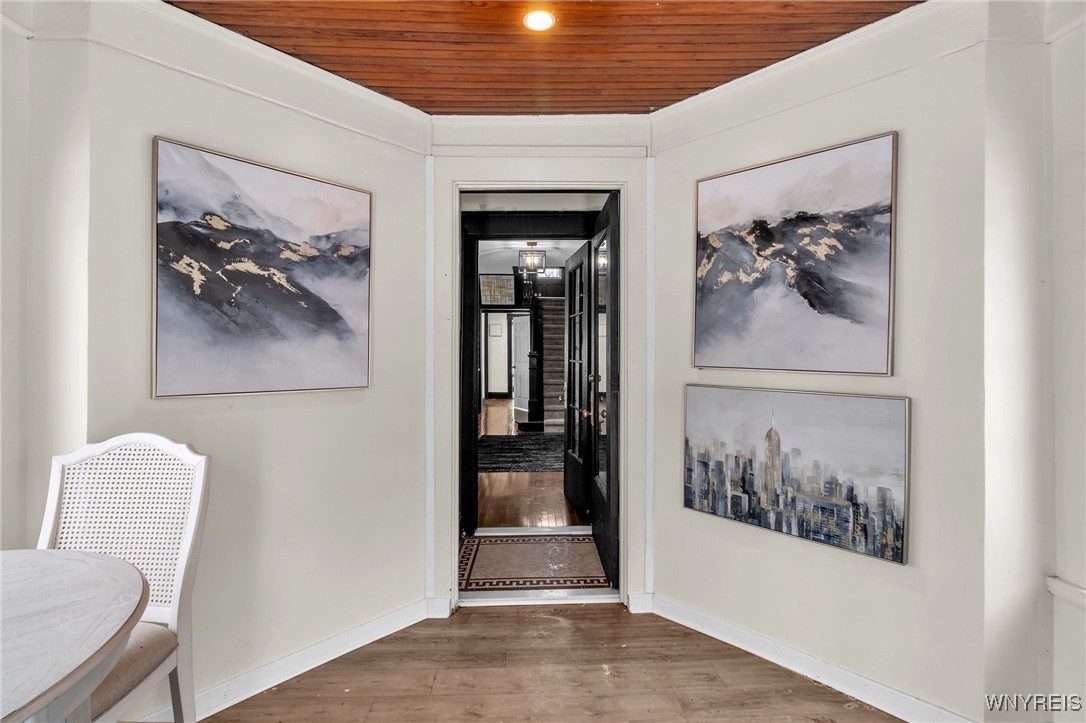 218 Potters Road Buffalo, NY 14220 - Photo 3 of 46