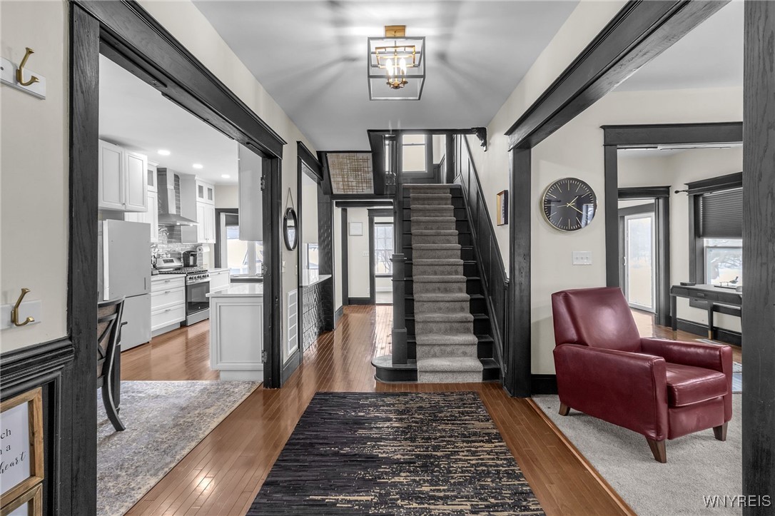 218 Potters Road Buffalo, NY 14220 - Photo 4 of 46