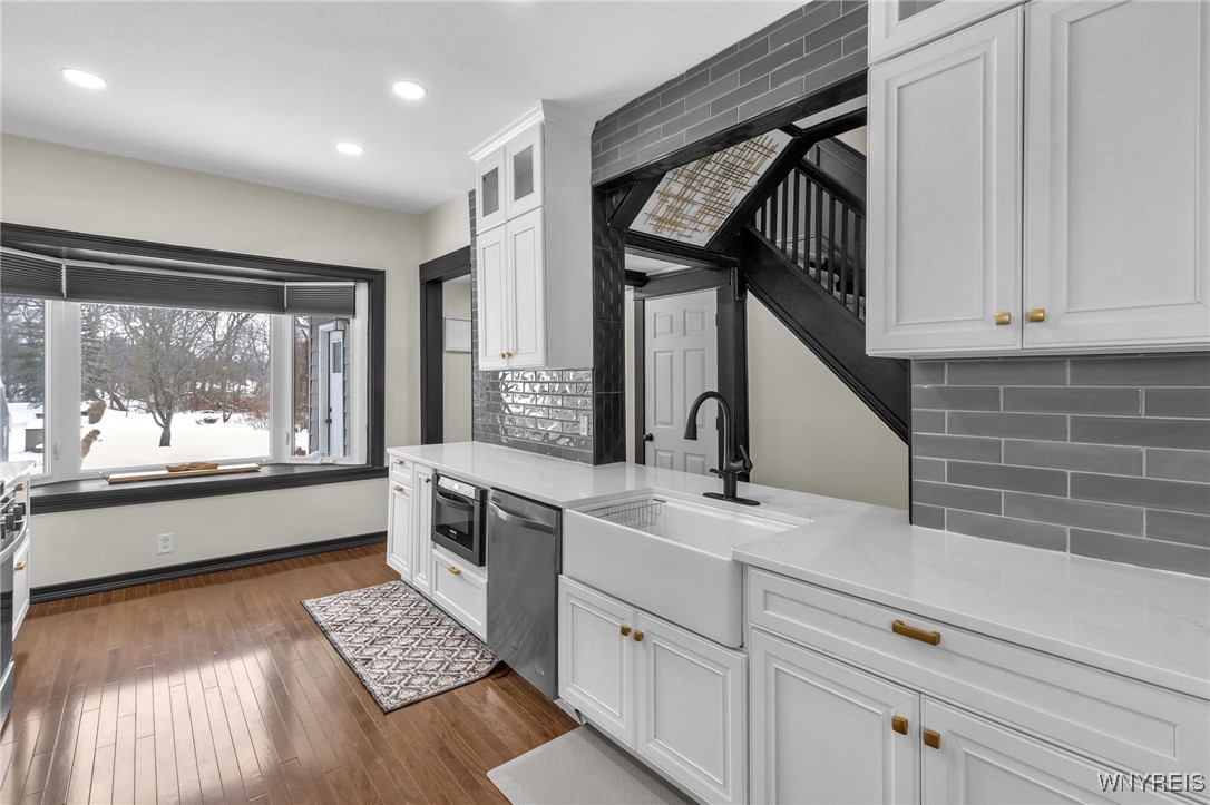 218 Potters Road Buffalo, NY 14220 - Photo 7 of 46