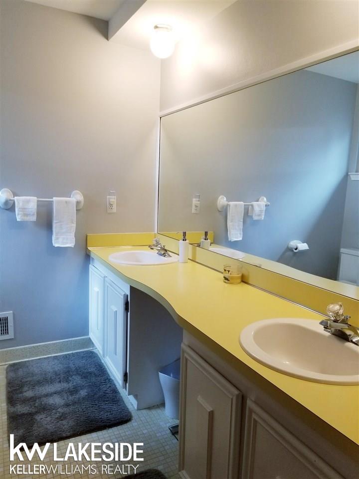 47416 Royal Road Macomb, MI 48044 - Photo 17 of 22 31363139-16.JPG