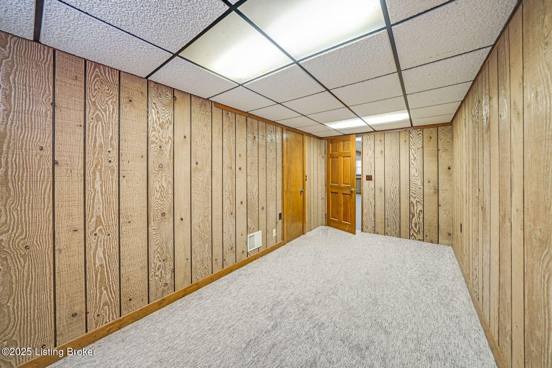 7608 Smyrna Road Louisville, KY 40228 - Photo 41 of 57 photo_online_040