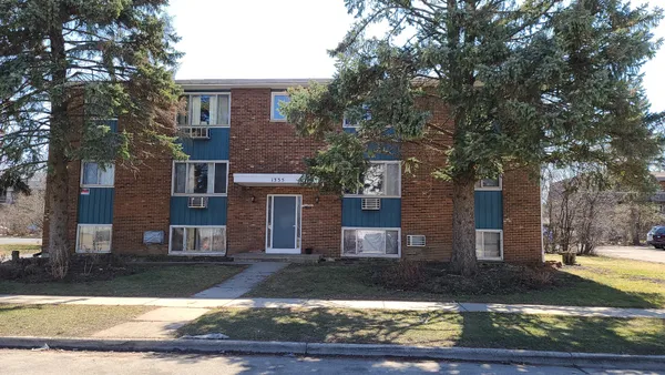 $1,550 | 1335 Abbott Drive, Unit 4, Elgin, IL 60123