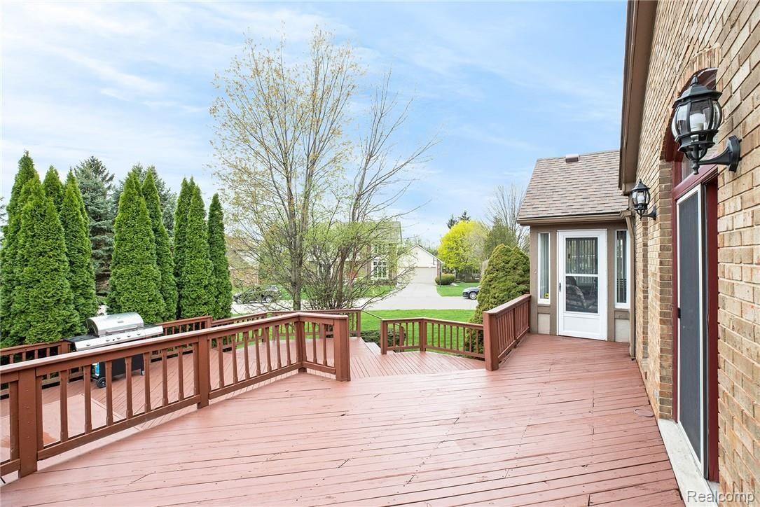 42221 Waterfall Road Northville, MI 48168 - Photo 35 of 39 RM_075.jpg