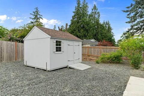 $625,000 | 5801 214th Street Southwest, Mountlake Terrace, WA 98043
