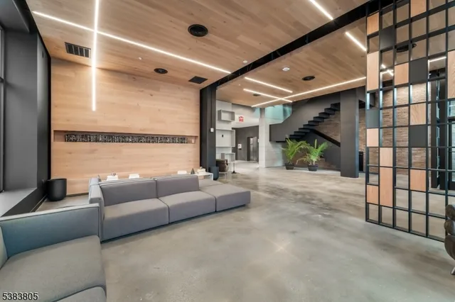 $1,825 | 431 Dr Martin Luther King Jr Boulevard, Unit 524, East Orange, NJ 07018