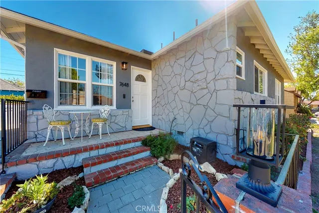 $5,400 | 7648 Ostrom Avenue, Lake Balboa, CA 91406