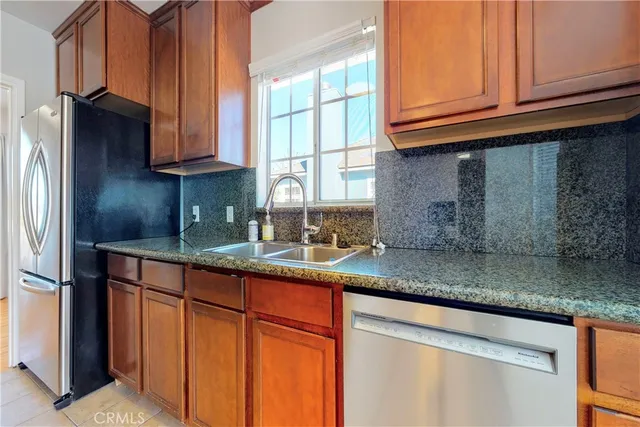 $5,400 | 7648 Ostrom Avenue, Lake Balboa, CA 91406