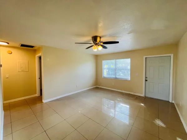 $2,200 | 3029 Martin Avenue, Unit 3029, Greenacres, FL 33463