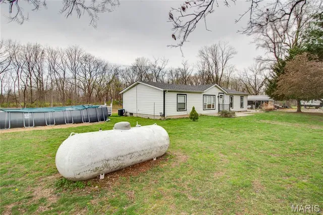 $435,000 | 1401 Longbridge Trail, Walshville, IL 62091