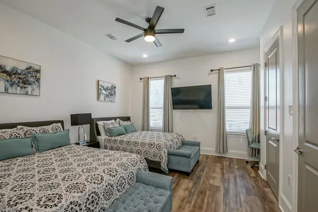 $2,350 | 322 North Prieur Street, New Orleans, LA 70112