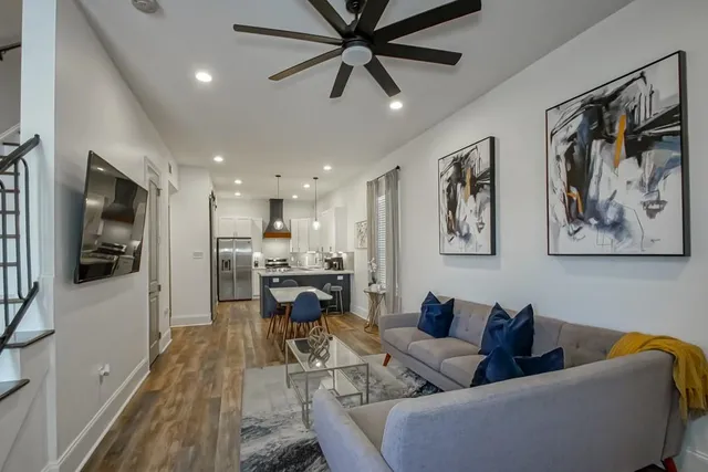 $2,350 | 322 North Prieur Street, New Orleans, LA 70112