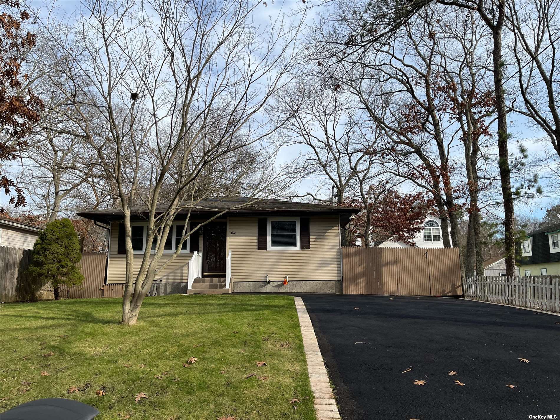 362 River Road Shirley, NY 11967 - Photo 1 of 1 Gallery Image 1