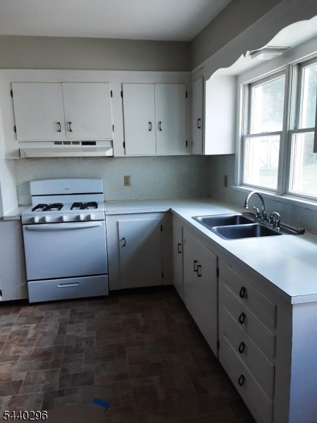 329 High Street Hope, NJ 07825 - Photo 2 of 3
