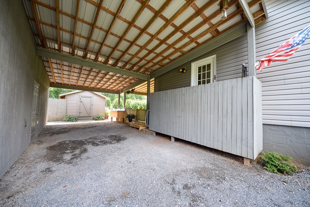 879 Hiwassee Drive Decatur, TN 37322 - Photo 5 of 70 Gallery Image 5