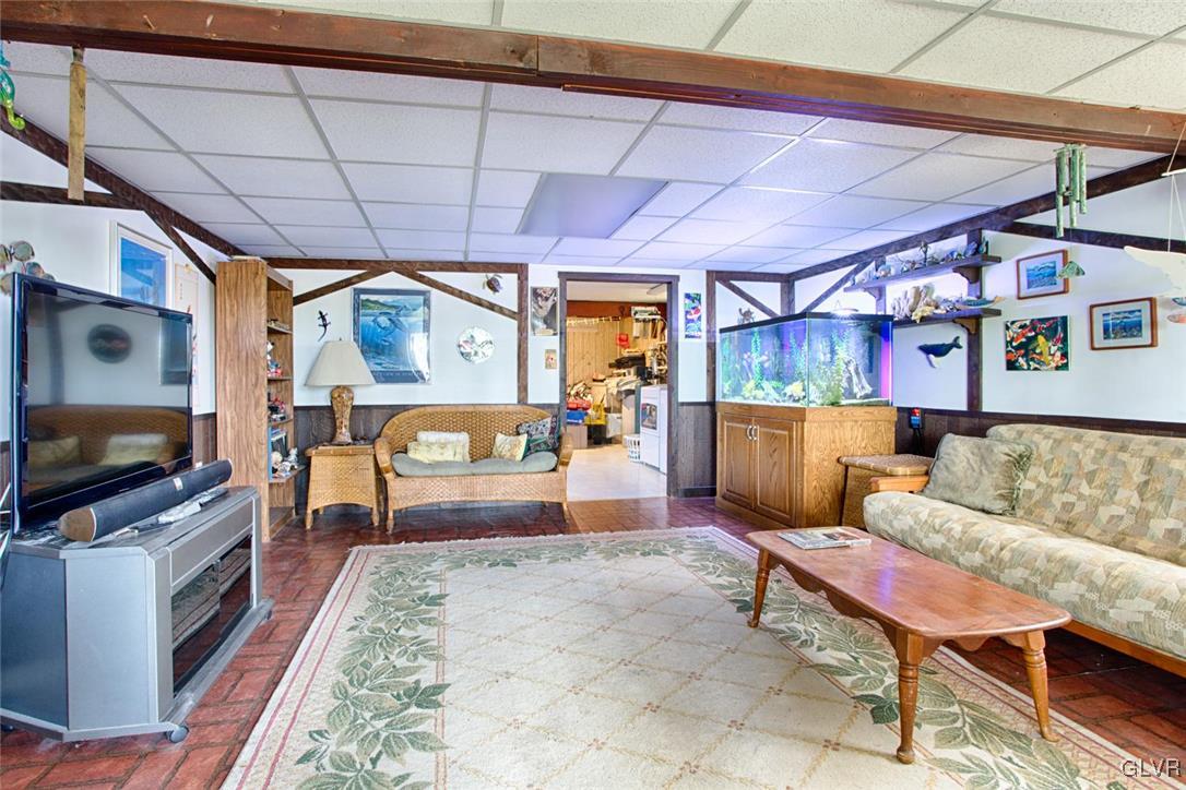 2444 Evanwood Road Bath, PA 18014 - Photo 18 of 26 Gallery Image 18