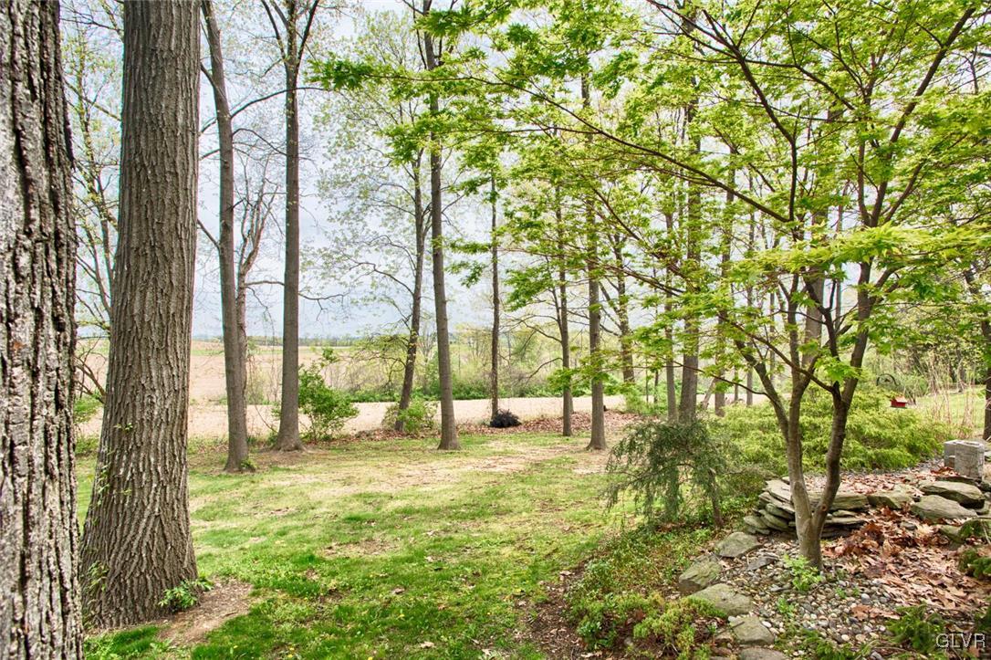 2444 Evanwood Road Bath, PA 18014 - Photo 22 of 26 Gallery Image 22