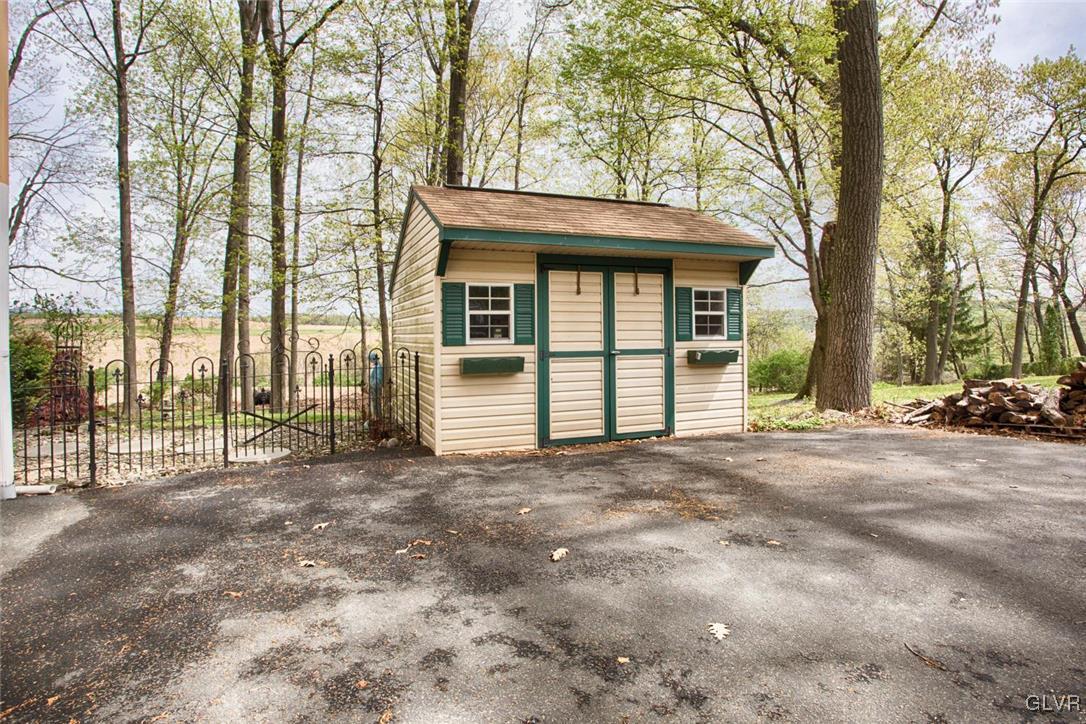 2444 Evanwood Road Bath, PA 18014 - Photo 25 of 26 Gallery Image 25