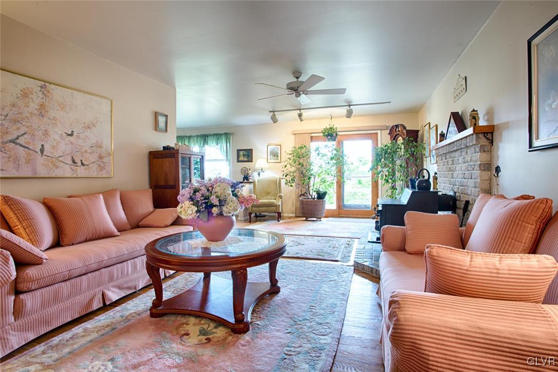 2444 Evanwood Road Bath, PA 18014 - Photo 8 of 26 Gallery Image 8