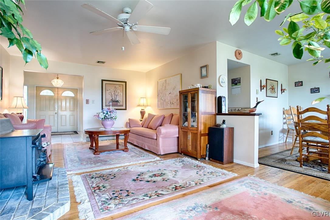 2444 Evanwood Road Bath, PA 18014 - Photo 9 of 26 Gallery Image 9