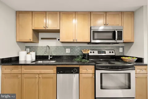 $540,000 | 1701 16th Street Northwest, Unit 734, Washington, DC 20009