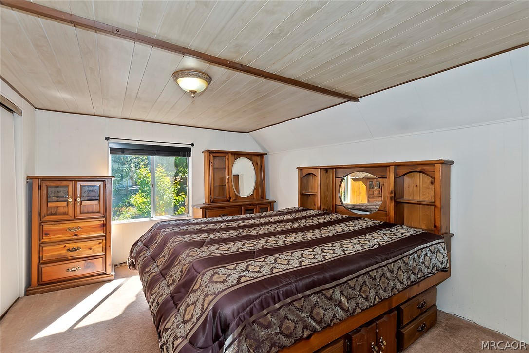 863 Oak Road Lake Arrowhead, CA 92385 - Photo 17 of 27 Gallery Image 17