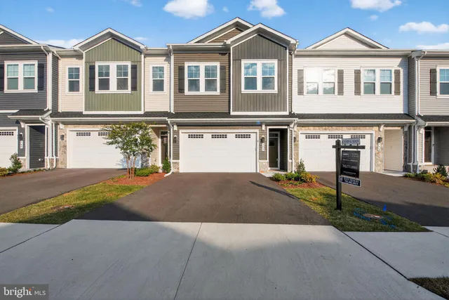 $499,900 | 153 Leather Flower Drive, Front Royal, VA 22630