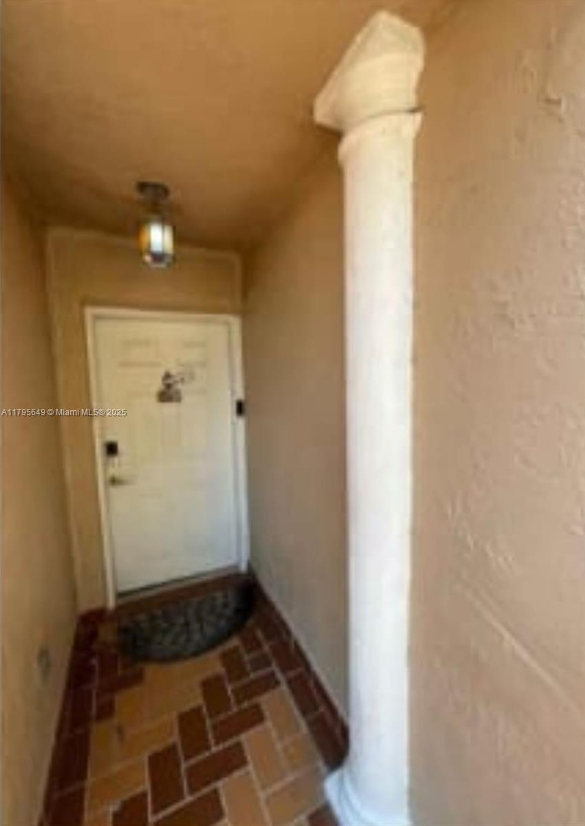 Lake Pointe Miami, FL 33182 - Photo 3 of 3