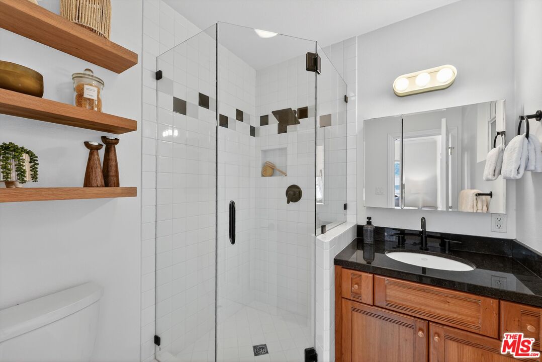 1515 Rendall Place Los Angeles, CA 90026 - Photo 24 of 46