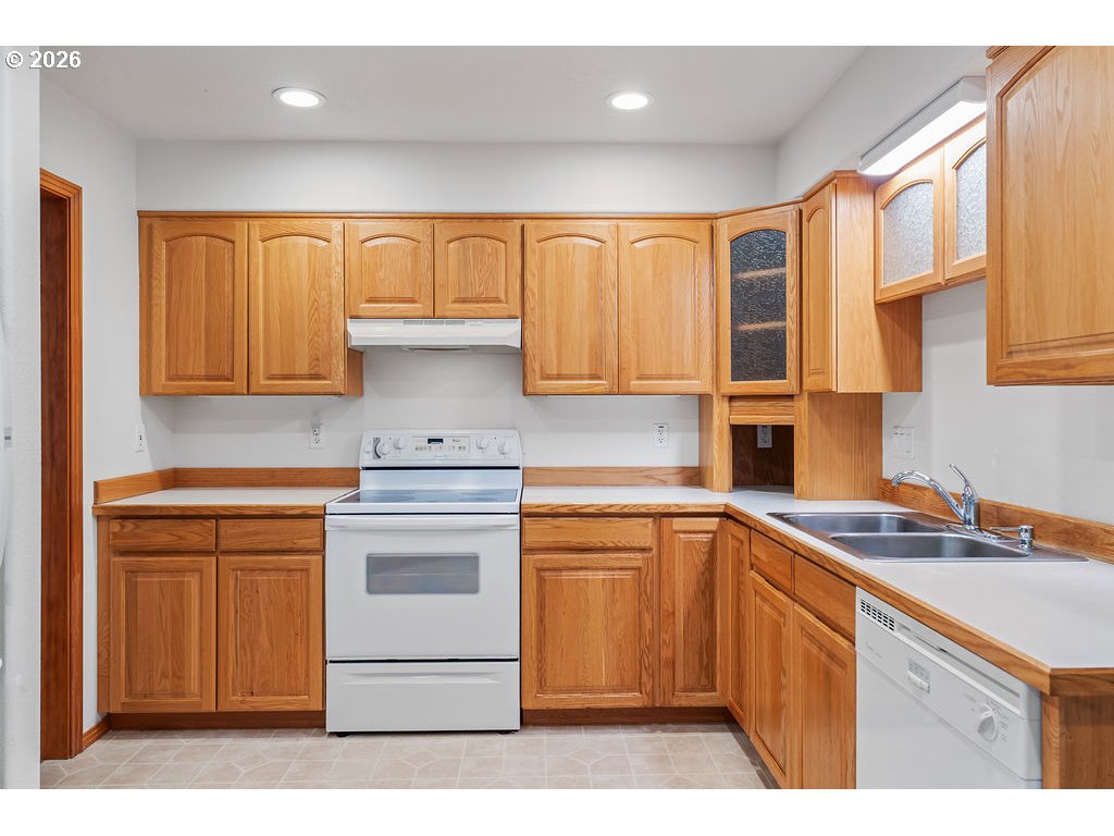 10385 Pine Ridge Drive Nehalem, OR 97131 - Photo 11 of 47