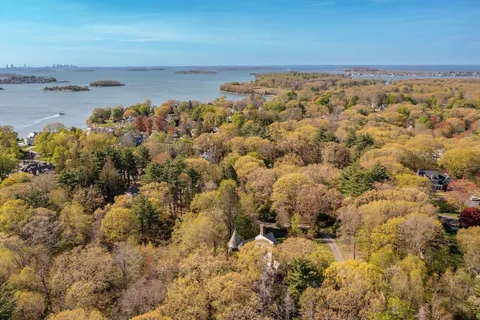 $3,850,000 | 3 Evergreen Lane, Hingham, MA 02043