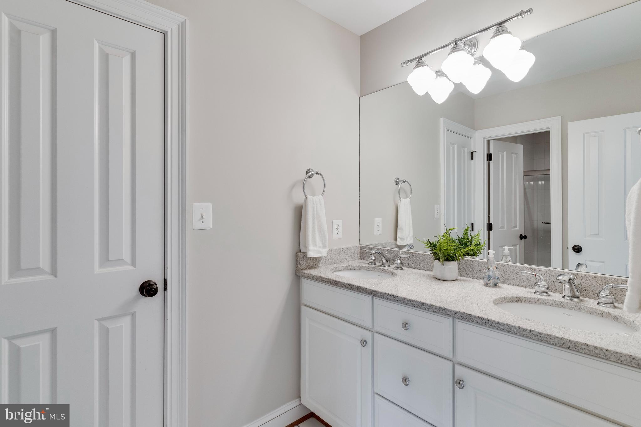5911 Greentree Road Bethesda, MD 20817 - Photo 25 of 46 Gallery Image 25