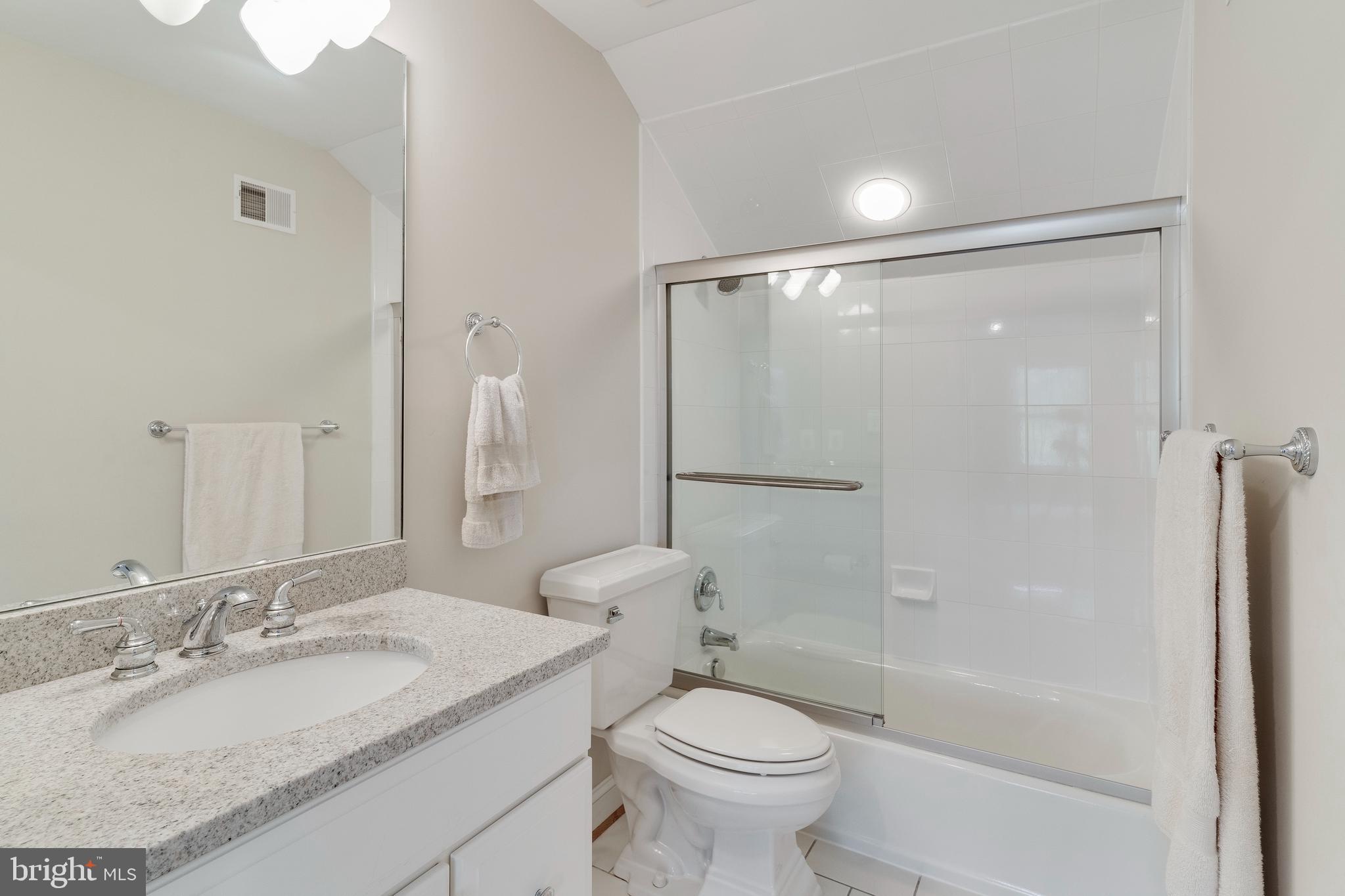 5911 Greentree Road Bethesda, MD 20817 - Photo 31 of 46 Gallery Image 31