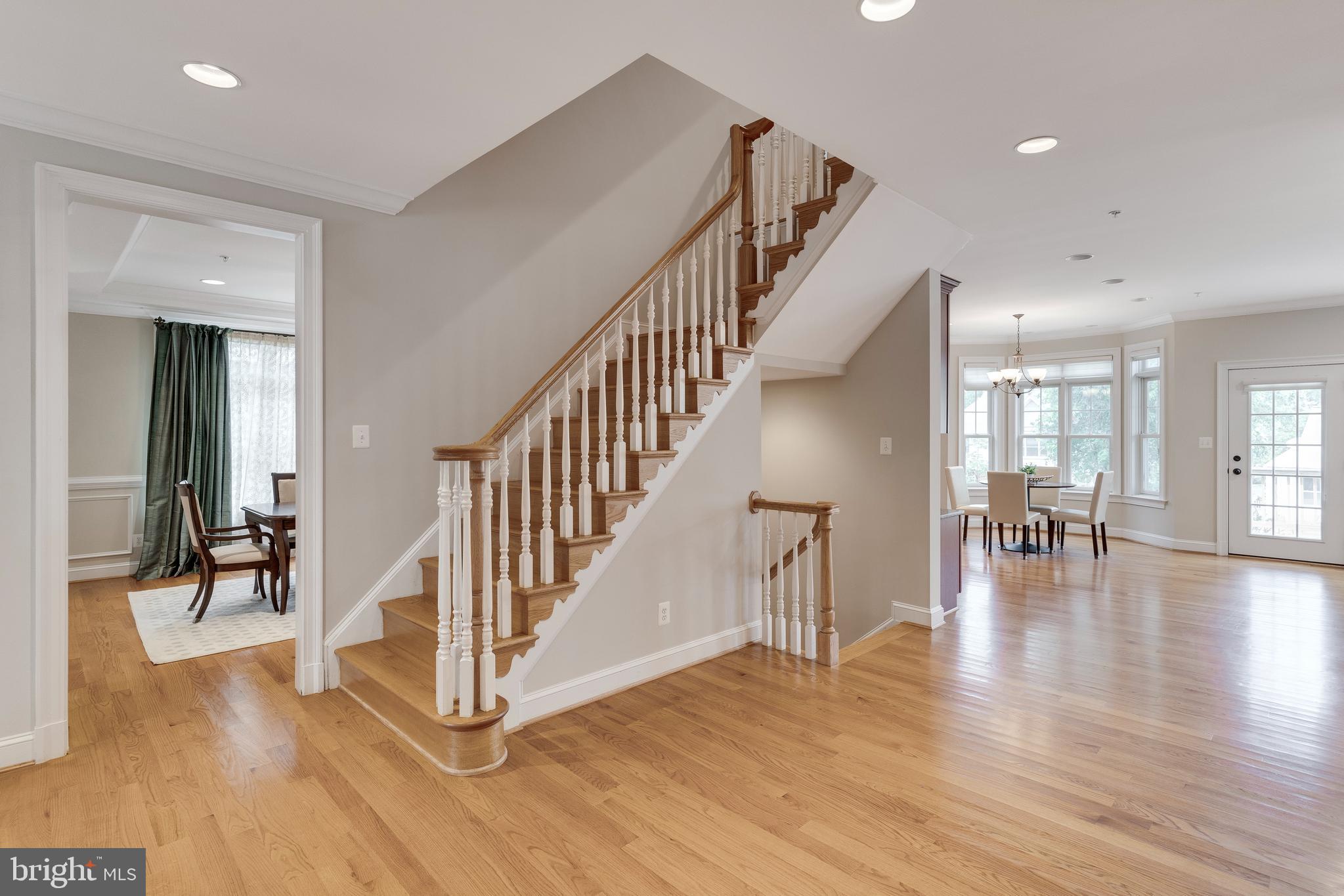 5911 Greentree Road Bethesda, MD 20817 - Photo 9 of 46 Gallery Image 9