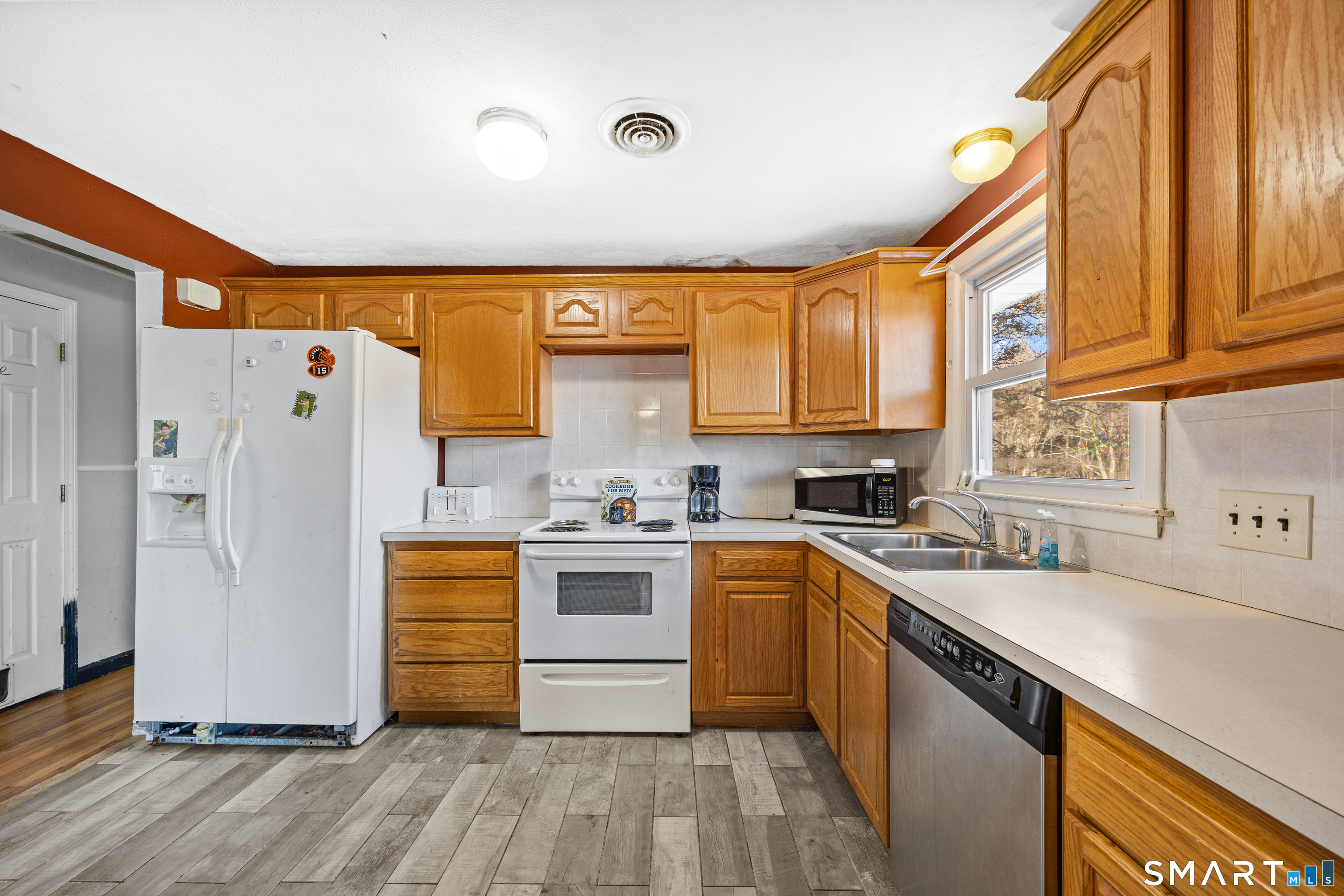 150 Barnes Road Watertown, CT 06795 - Photo 9 of 35