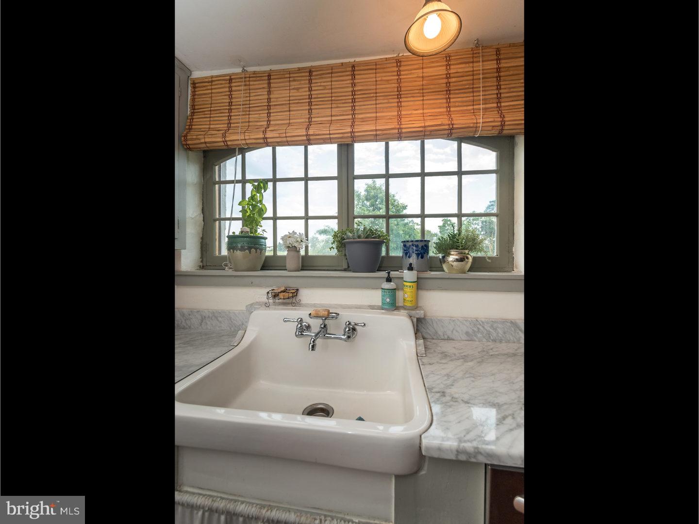 212 Media Road Oxford, PA 19363 - Photo 4 of 25 Gallery Image 4