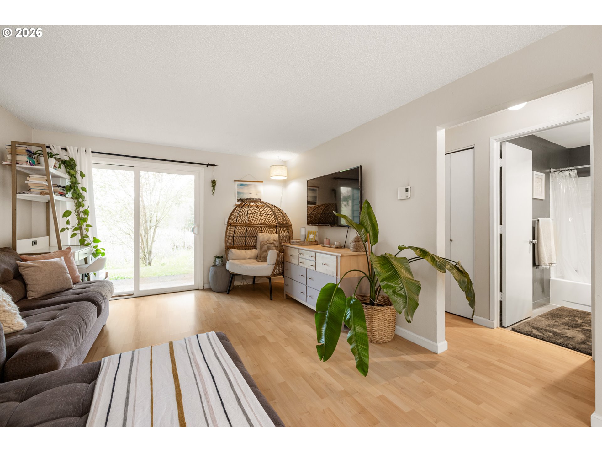 12608 Northwest Barnes Road, Unit 4 Portland, OR 97229 - Photo 13 of 37 Gallery Image 13