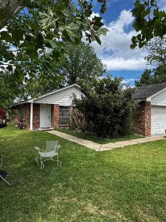 $330,000 | 8908 Carousel Lane, Houston, TX 77080