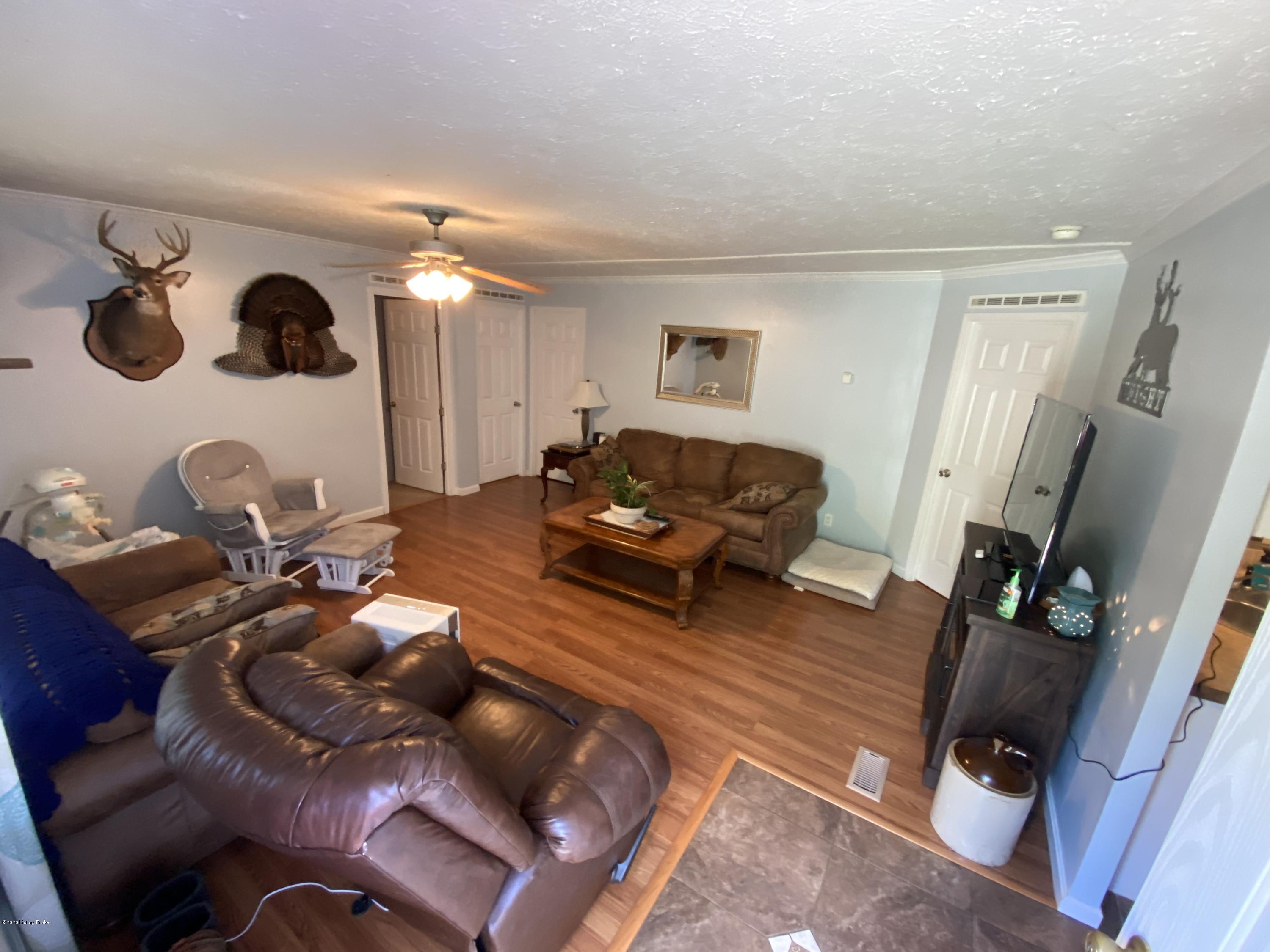 1672 East Prong Locust Road Milton, KY 40045 - Photo 8 of 27 08D27E91-8B4A-4A7E-8C0E-D9E1F62A8FC4