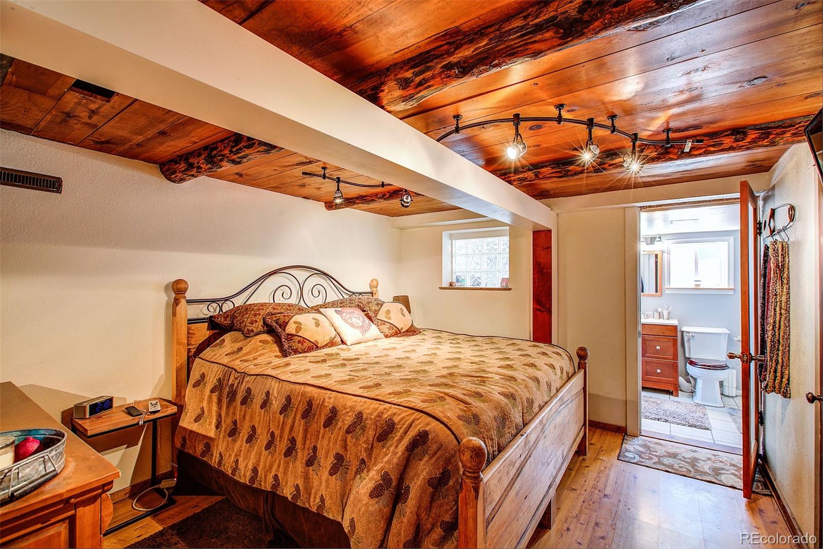 8988 South Hillview Road Morrison, CO 80465 - Photo 14 of 29 Gallery Image 14