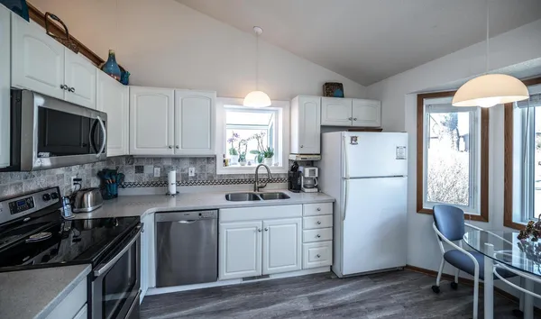 $299,900 | 197 Hickory Street, Farmington, MN 55024