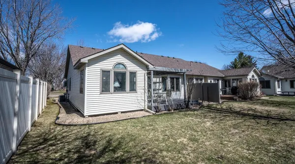 $299,900 | 197 Hickory Street, Farmington, MN 55024