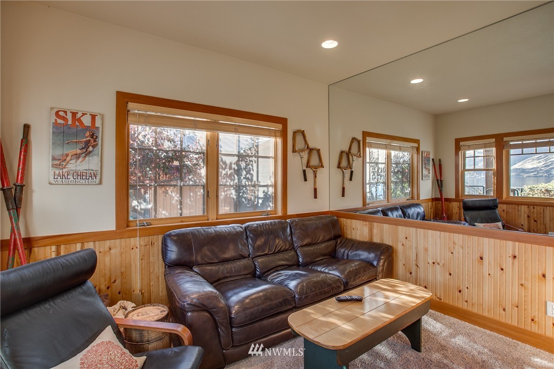 17060 South Lakeshore Road Chelan, WA 98816 - Photo 16 of 25 Gallery Image 16