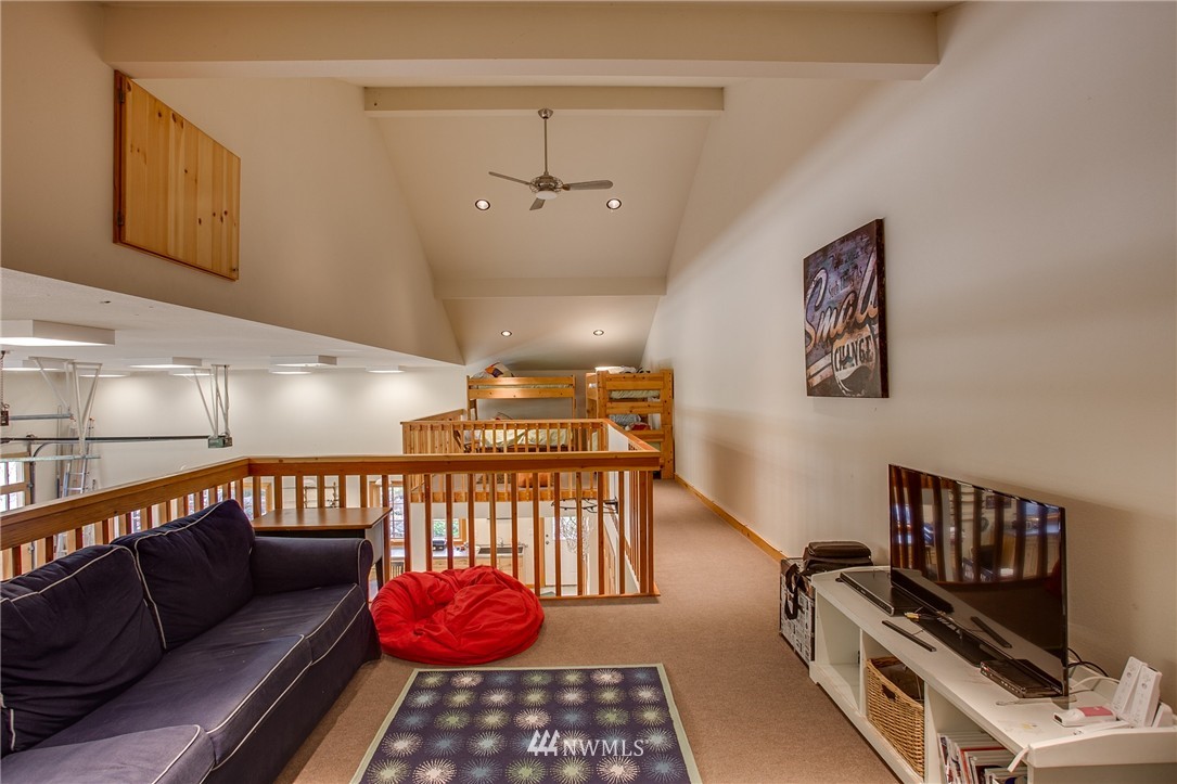 17060 South Lakeshore Road Chelan, WA 98816 - Photo 24 of 25 Gallery Image 24