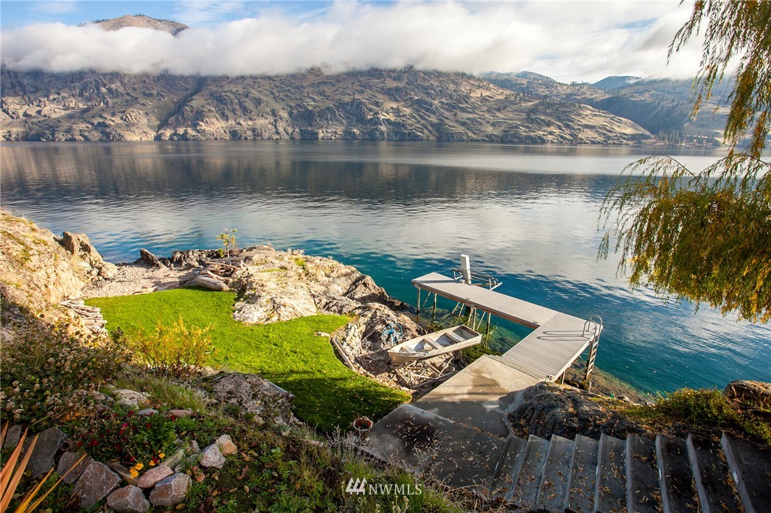 17060 South Lakeshore Road Chelan, WA 98816 - Photo 5 of 25 Gallery Image 5