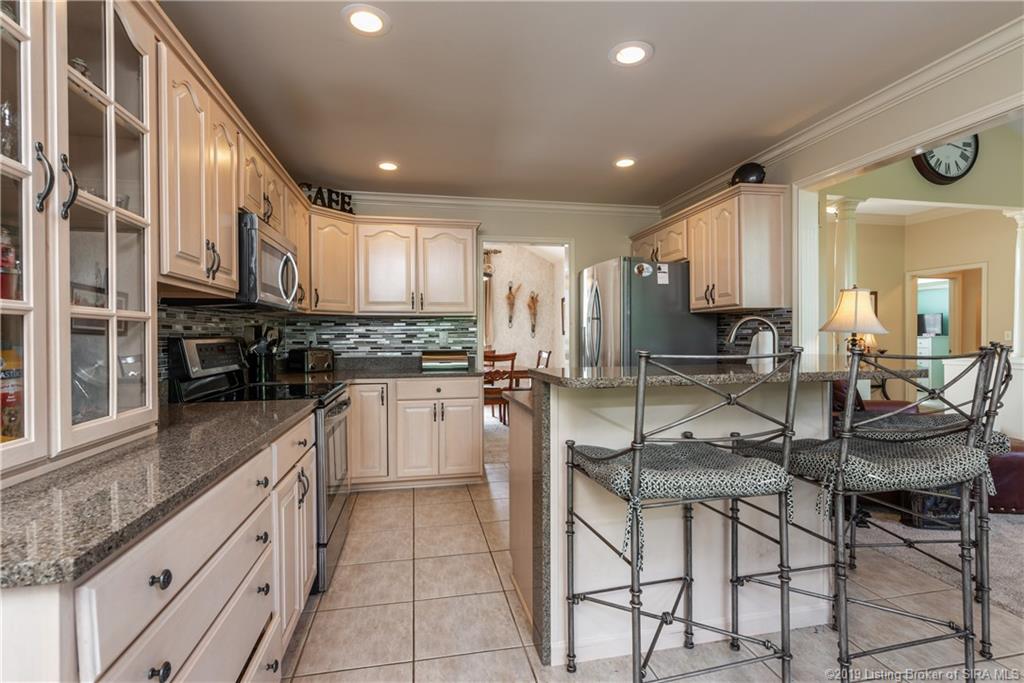 680 Country Club Road Southeast Corydon, IN 47112 - Photo 2 of 41 Gallery Image 2