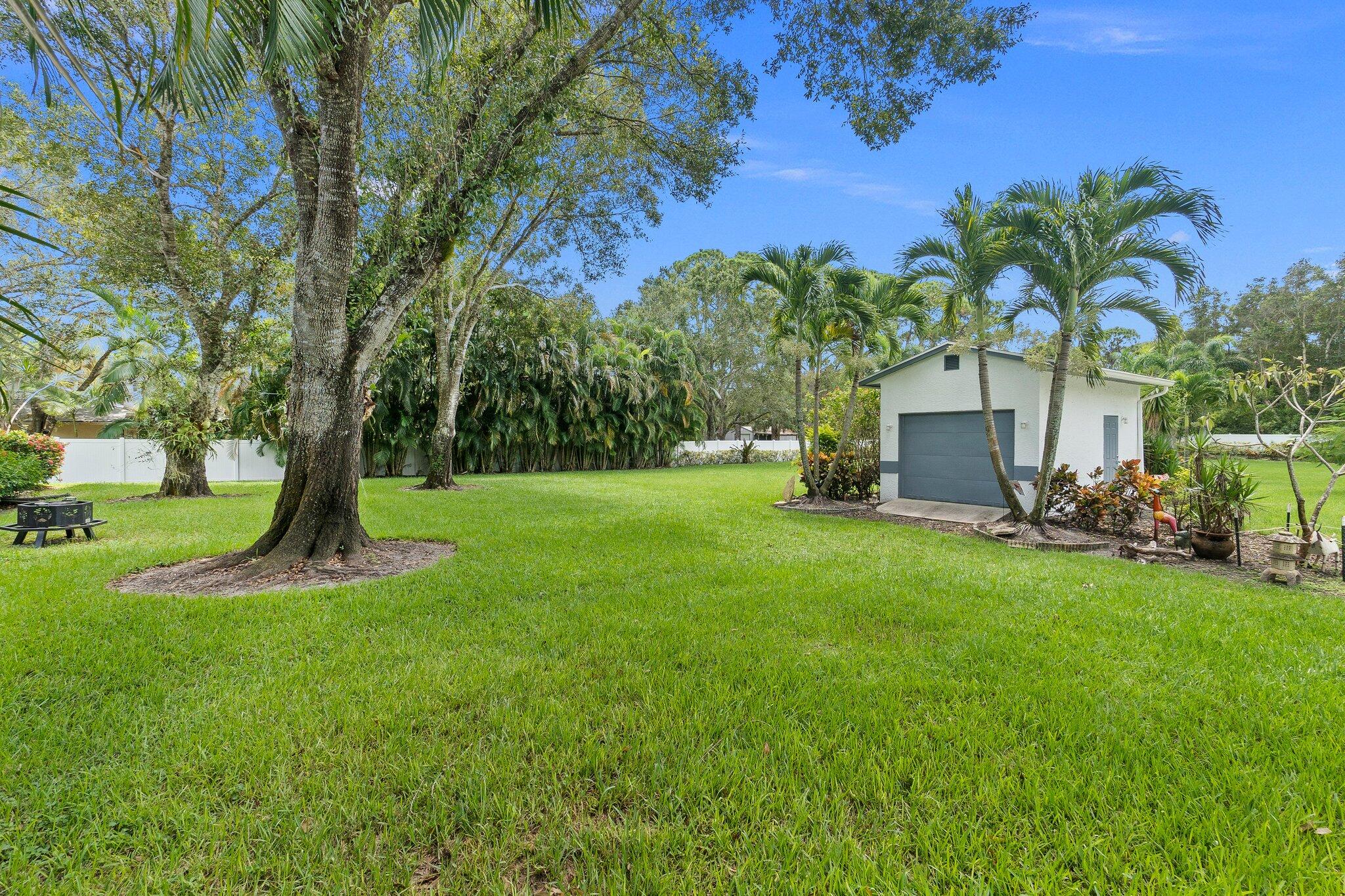 2011 Dade Road Fort Pierce, FL 34982 - Photo 61 of 66 61-web-or-mls-DSC05144