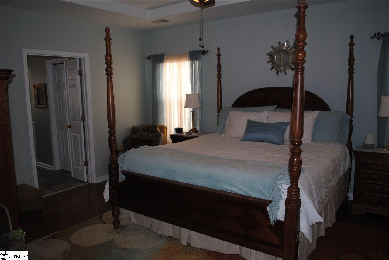 217 Farmbrook Way Simpsonville, SC 29681 - Photo 8 of 36 Gallery Image 8